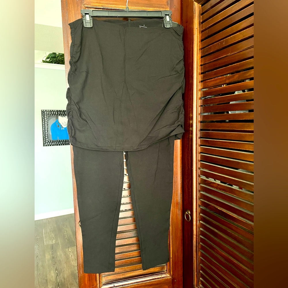 Torrid leggings with attached ruched skirt